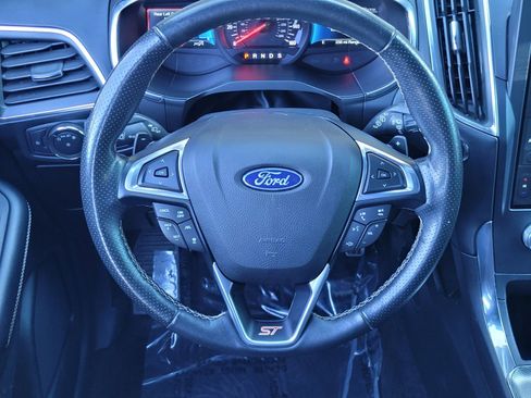 Used 2021 Ford Edge ST image 12