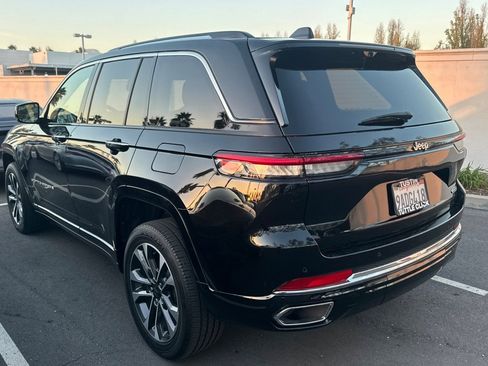 Used 2022 Jeep Grand Cherokee Overland w/ Luxury Tech Group IV image 8