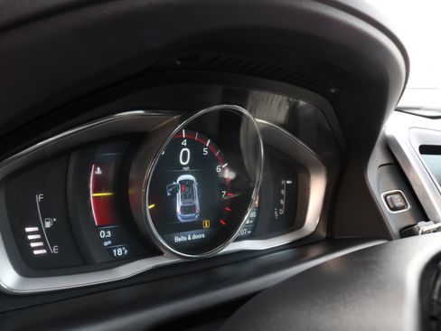 Used 2015 Volvo XC60 T5 Platinum image 26