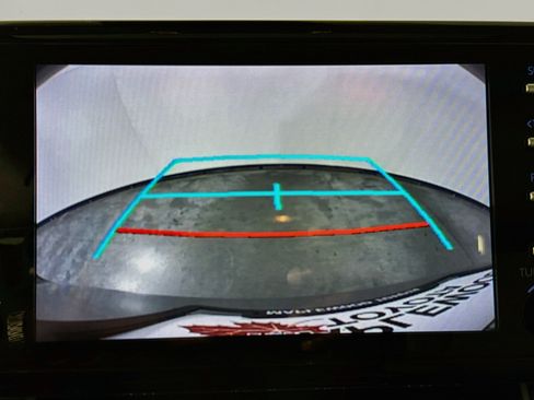 Certified 2024 Toyota Sienna XLE FWD image 13
