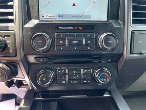 Used 2017 Ford F150 XLT w/ Equipment Group 302A Luxury AWD/4WD image 27