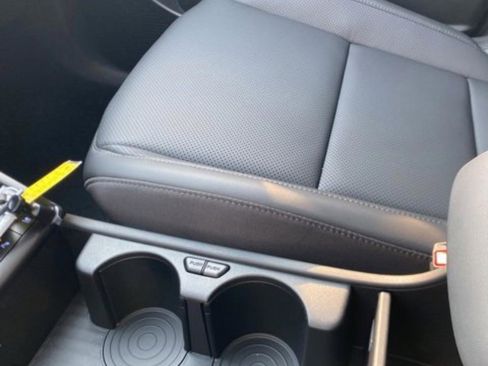 New 2026 Hyundai Kona Limited FWD image 24