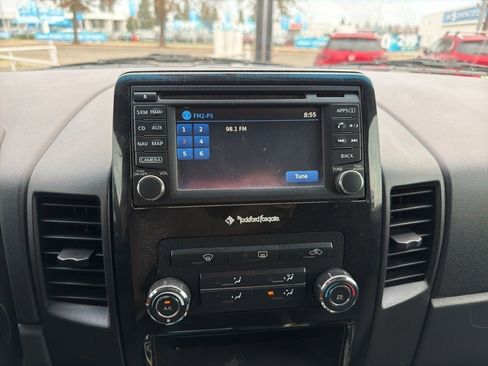 Used 2015 Nissan Titan SV w/ SV Value Truck Package image 13