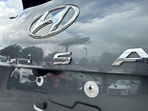 Used 2023 Hyundai Palisade Limited AWD/4WD image 13