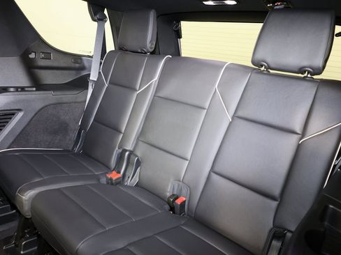 Used 2024 Cadillac Escalade Sport w/ LPO, ONYX Package image 12