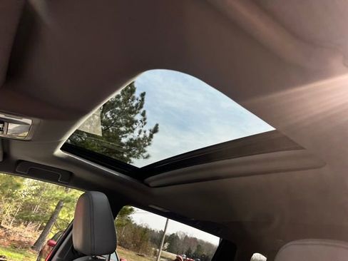 Used 2018 Toyota Highlander XLE image 28