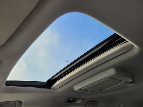 Used 2018 Honda Odyssey EX-L image 16