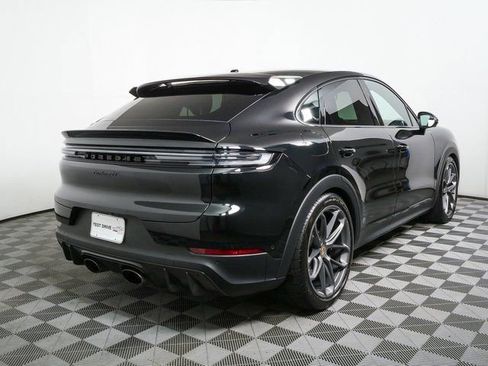 Certified 2025 Porsche Cayenne Turbo GT image 29
