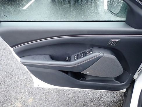 Certified 2025 Ford Mustang Mach-E Premium image 21