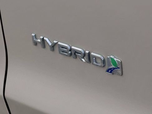 Used 2019 Ford Fusion SE FWD image 11