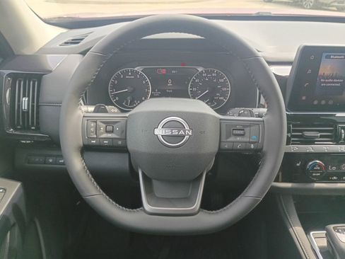 New 2026 Nissan Pathfinder SV image 10