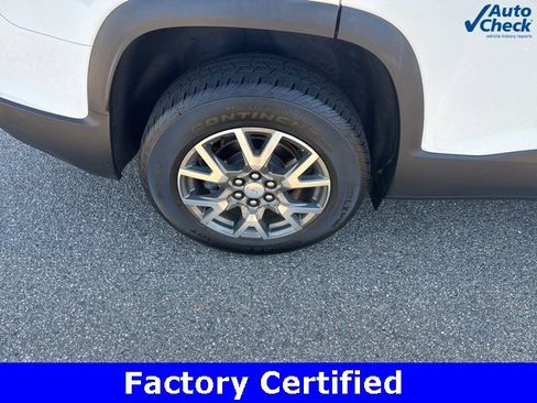 Certified 2023 GMC Acadia SLE image 9