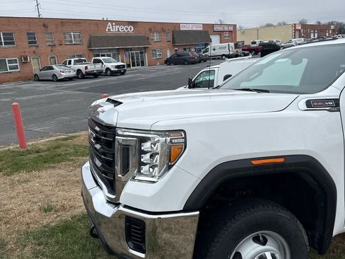 New 2023 GMC Sierra 3500 Pro image 6