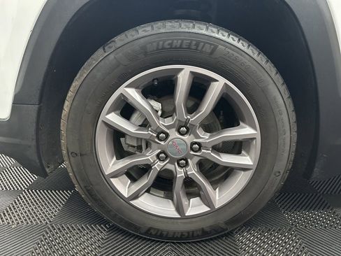 Used 2024 GMC Terrain SLT image 37