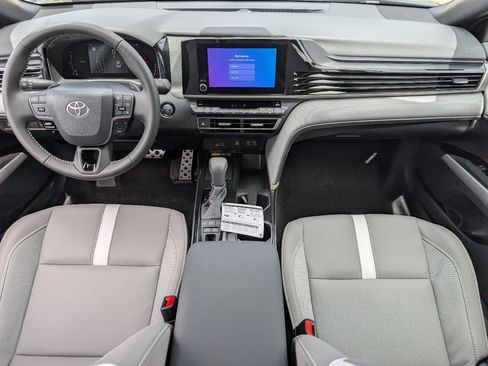 Used 2026 Toyota Camry SE w/ Convenience Package image 4