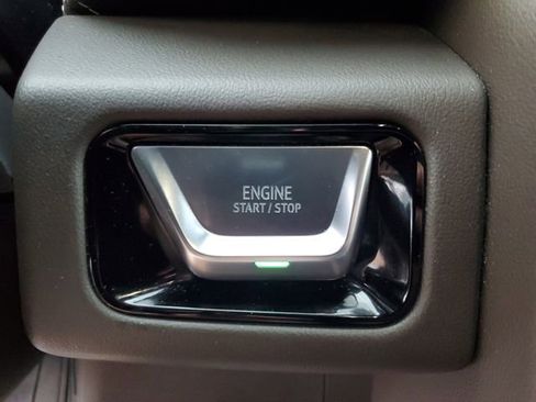 Used 2025 GMC Yukon XL Elevation image 23