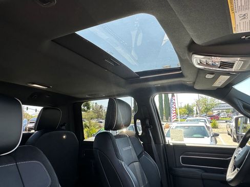 New 2026 RAM 2500 Laramie AWD/4WD image 16