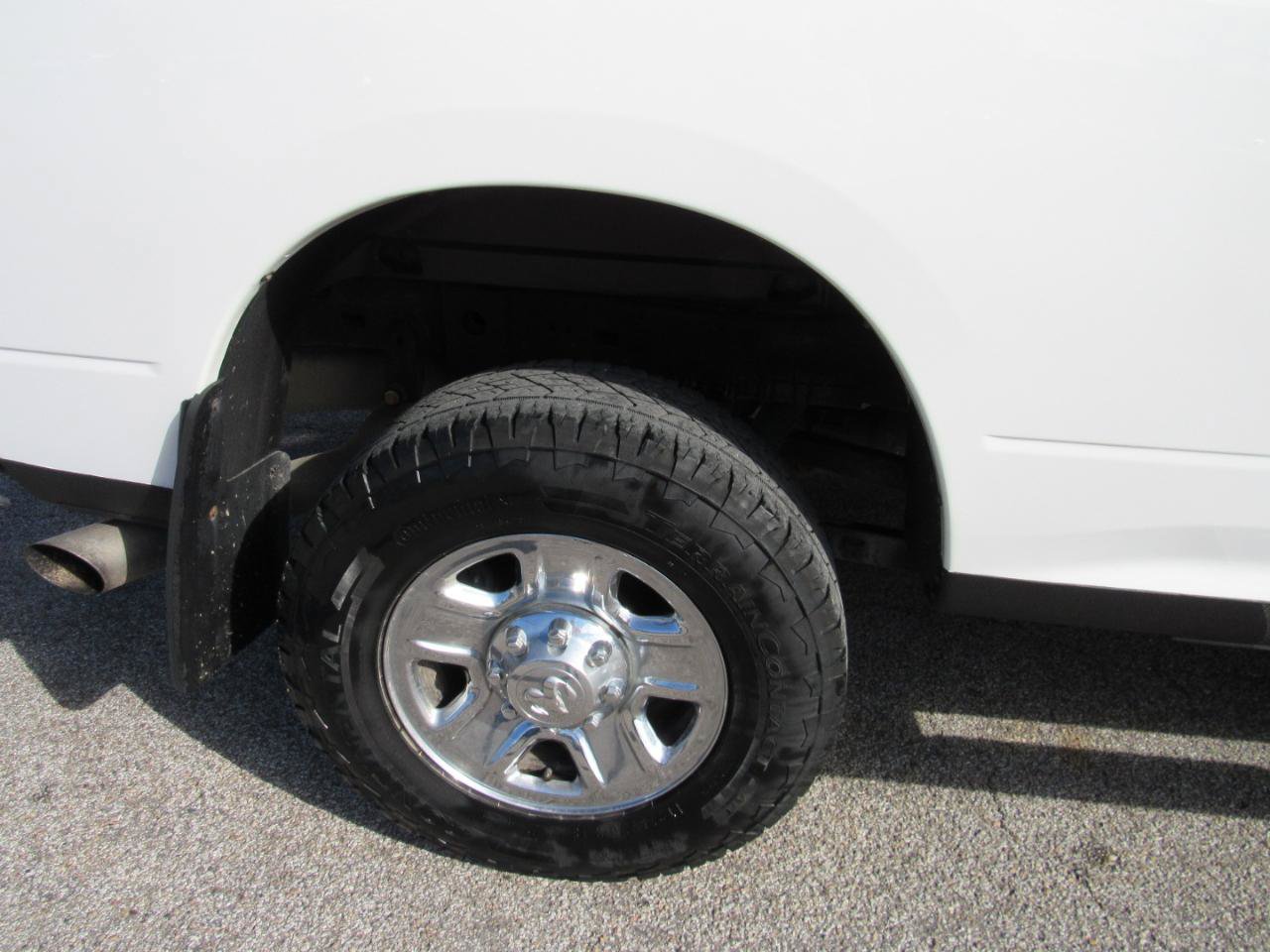 Used 2015 RAM 2500 Tradesman w/ Chrome Appearance Group AWD/4WD image 4