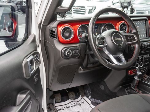 Used 2019 Jeep Wrangler Unlimited Rubicon w/ Dual Top Group image 10