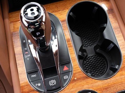 Certified 2021 Bentley Bentayga image 36