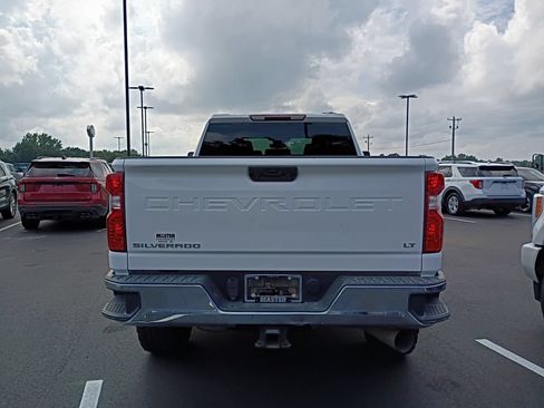 Used 2024 Chevrolet Silverado 2500 LT AWD/4WD image 7