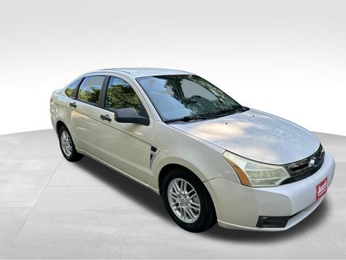 Used 2009 Ford Focus SE FWD image 7