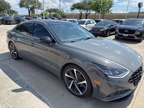 Used 2021 Hyundai Sonata SEL Plus w/ Tech Package FWD image 4