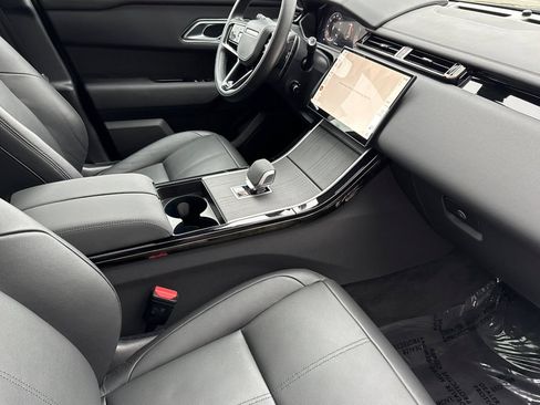 Certified 2026 Land Rover Range Rover Velar Dynamic SE AWD/4WD image 17