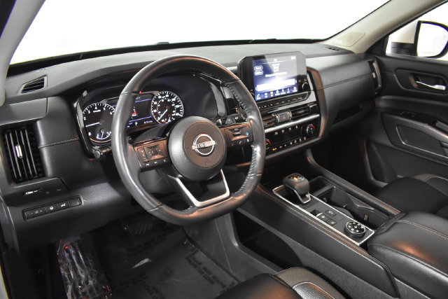 Certified 2024 Nissan Pathfinder SL w/ SL Premium Package AWD/4WD image 13