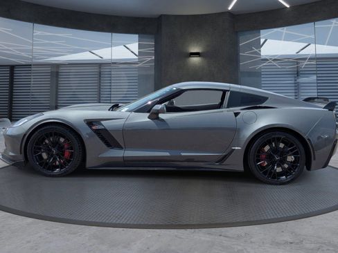 Certified 2015 Chevrolet Corvette Z06 w/ 2LZ Preferred Equipment Group RWD image 3