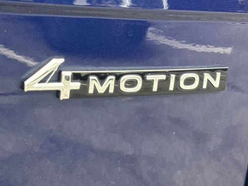 Certified 2022 Volkswagen Tiguan SE image 39