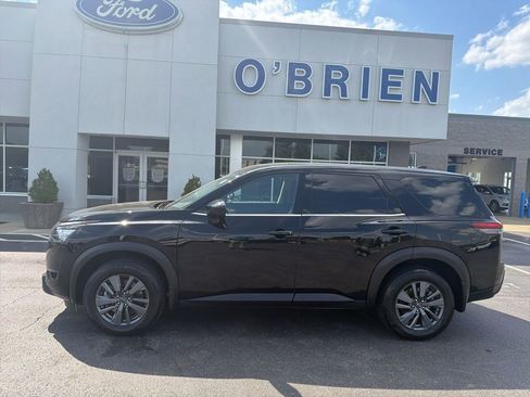 Used 2023 Nissan Pathfinder S FWD image 2