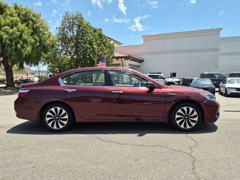 Used 2017 Honda Accord EX-L image 6