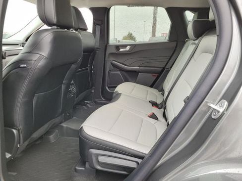 New 2025 Ford Escape SE w/ Class II Trailer Tow Package FWD image 6