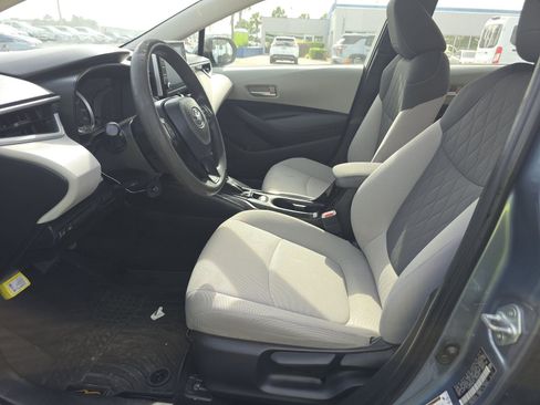 Used 2020 Toyota Corolla LE FWD image 6