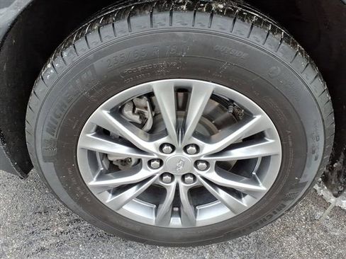 Certified 2023 Cadillac XT5 Premium Luxury image 12