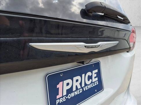 Used 2023 Chrysler Voyager LX FWD image 12