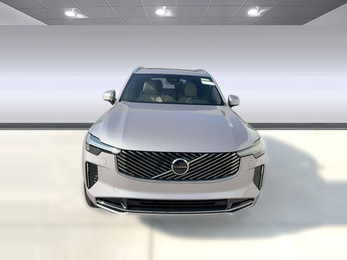 New 2026 Volvo XC90 B6 Plus w/ Protection Package Premier AWD/4WD image 6
