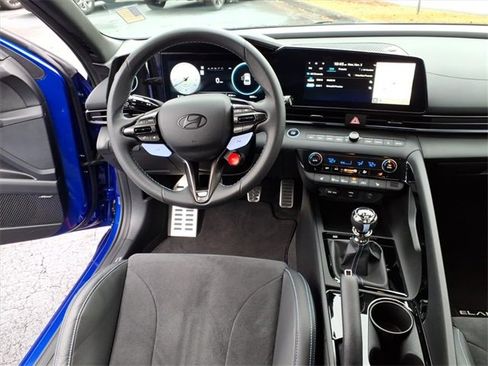 Used 2024 Hyundai Elantra N Base image 11