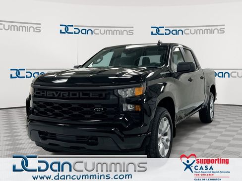 Used 2023 Chevrolet Silverado 1500 Custom AWD/4WD image 1