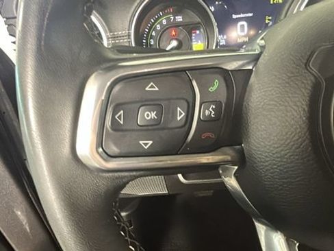 Used 2023 Jeep Wrangler Unlimited Sahara AWD/4WD image 14