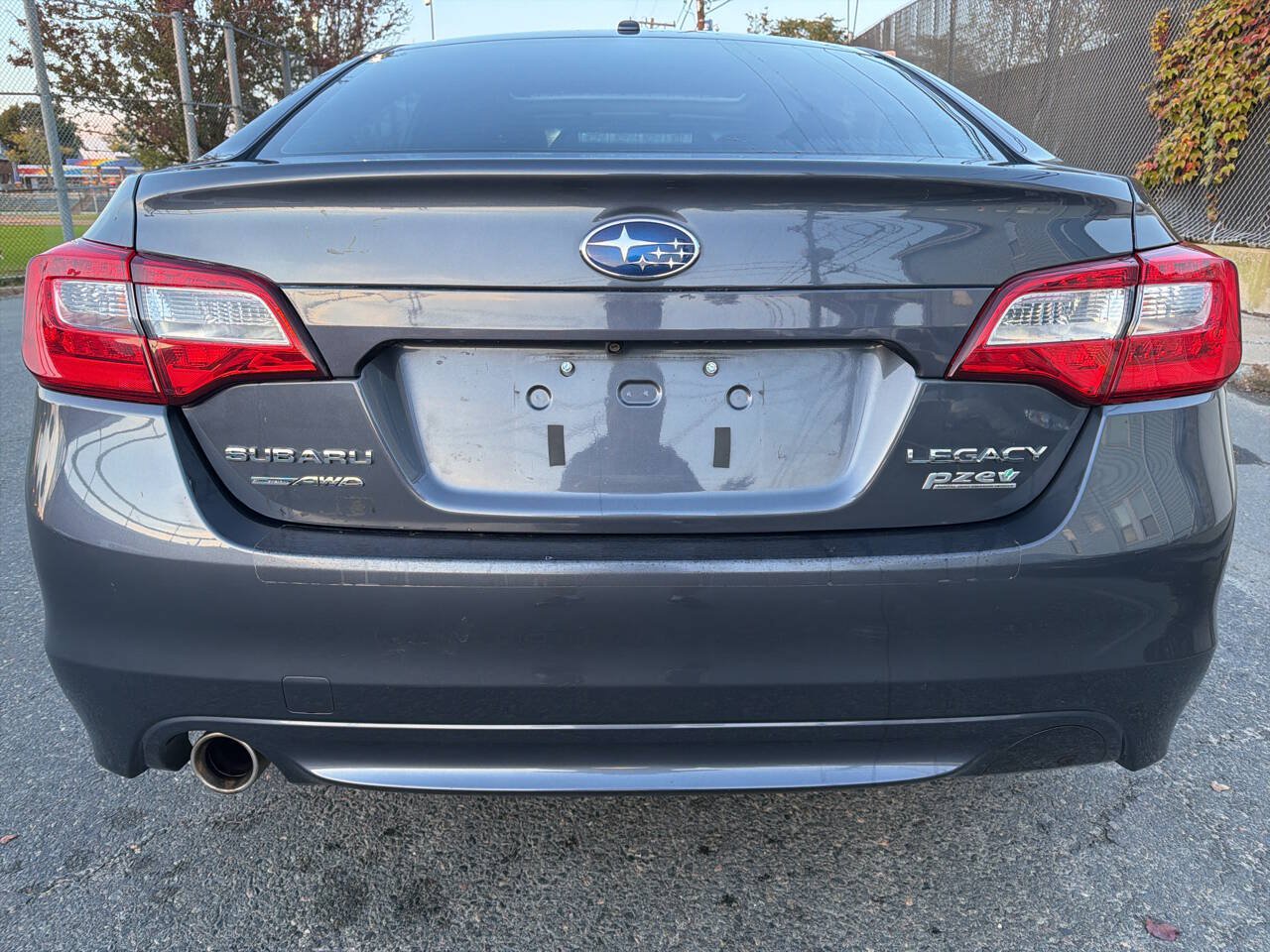 Used 2015 Subaru Legacy 2.5i Premium w/ Moonroof Package AWD/4WD image 5