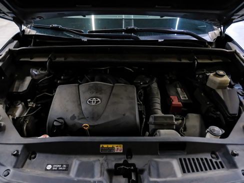 Used 2021 Toyota Highlander XLE FWD image 62