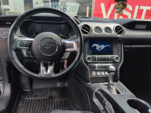 Used 2019 Ford Mustang GT Premium w/ GT Performance Package RWD image 9