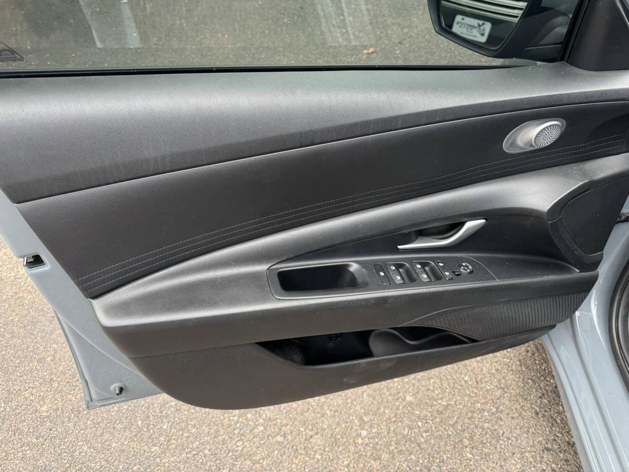 Used 2023 Hyundai Elantra SEL FWD image 9
