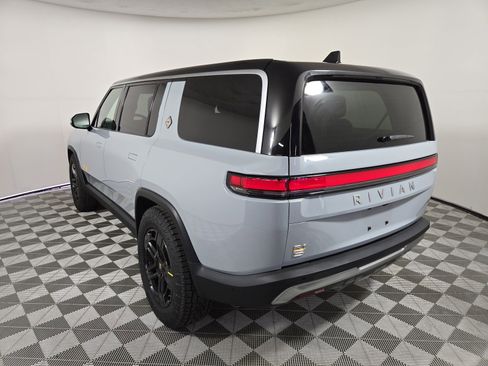 Used 2022 Rivian R1S Launch Edition AWD/4WD image 3