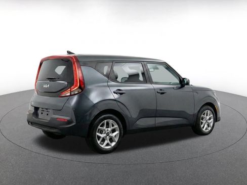Used 2025 Kia Soul LX w/ LX Technology Package FWD image 8