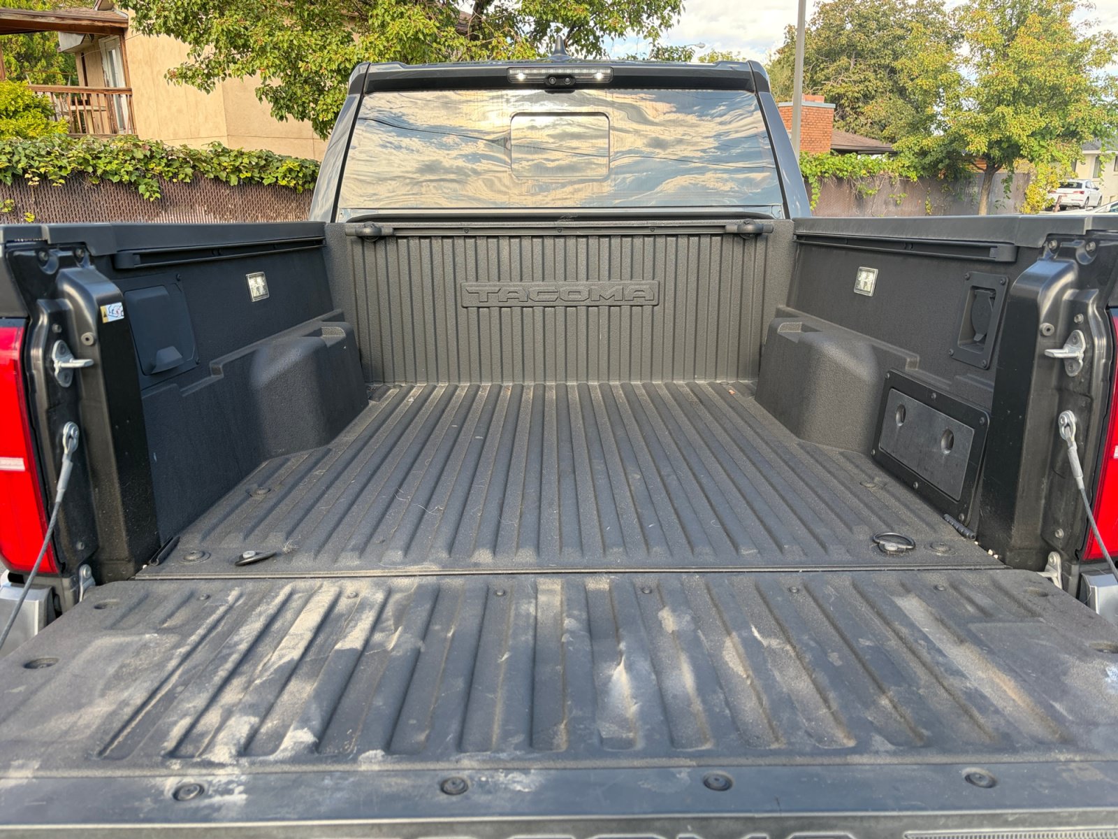 Used 2024 Toyota Tacoma TRD Off-Road w/ TRD Off Road Premium Package AWD/4WD image 25