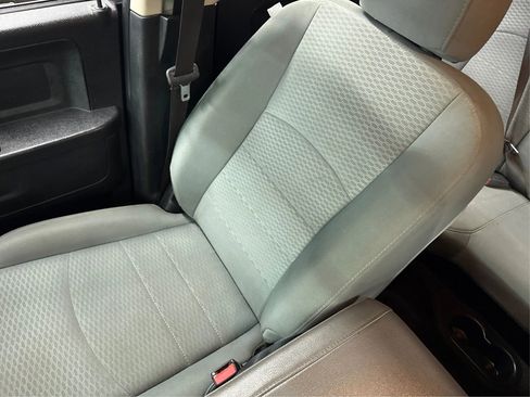 Used 2015 RAM 1500 Express AWD/4WD image 25