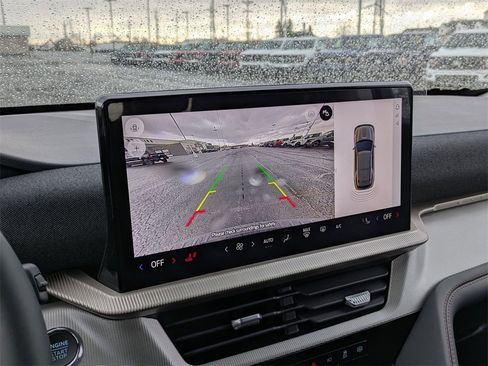 New 2025 Ford Explorer Active image 14